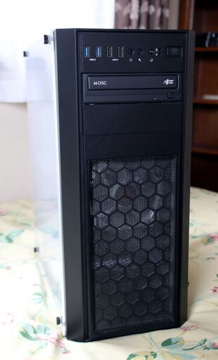 ゲーミングＰＣ （制作：NL パソコンの城 　販売：アマゾン）