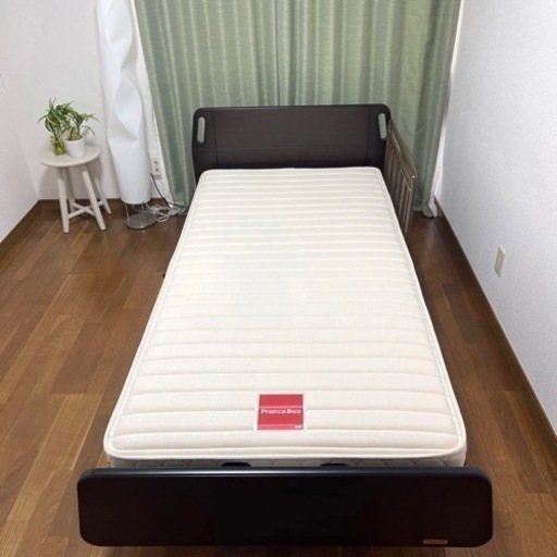 ほぼ未使用品✨定価40万円！高級寝具メーカー！FRANCEBED✨電動ベッド！