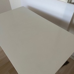 IKEA テーブル［決まりました］