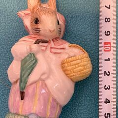 陶製Mrs Rabbit 人形