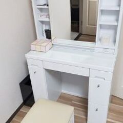 ニトリの化粧台+椅子
