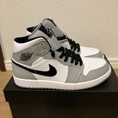 NIKE AIR JORDAN 1 MID LIGHT SMOK...