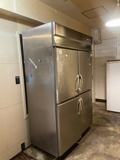 業務用冷蔵庫　4ドア　847L 良品