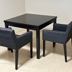 【ネット決済】IKEAのBJURSTAシリーズの伸長式テーブルです