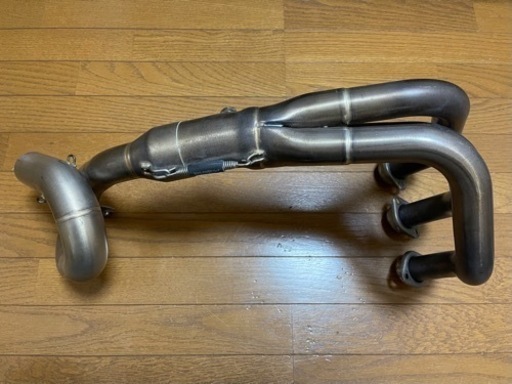 akrapovic フルエキゾーストマフラー ヤマハ MT-09 〜20年式、XSR900
