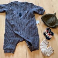 【新生児4点おまとめセット】ロンパース、帽子、靴下