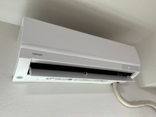 【お譲り先決まりました】　東芝エアコン　2022年製美品　RAS-J221M(W)　延長保証付き