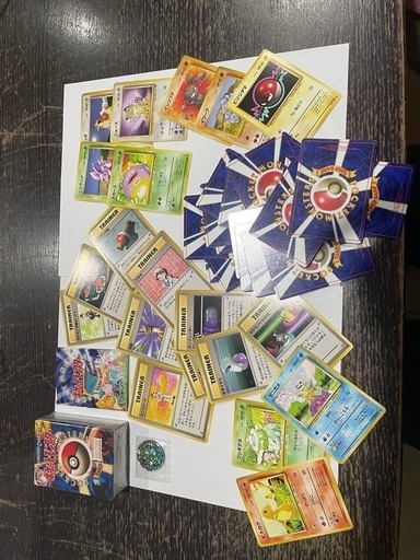 初代旧裏ポケモンカードゲーム　(全部旧裏) ➕第二弾　ピカチュウマーク有り２枚お付けします