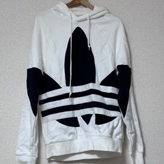 adidasパーカー