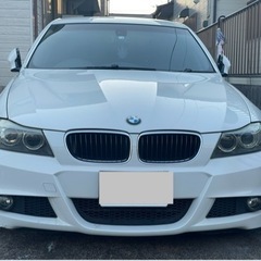 BMW3シリズ　人気色　白Mスポーツ　パッケージ　車検1年以上