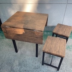 【美品】木目テーブル　椅子二脚セット　折りたたみテーブル