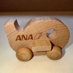 ANA　木製飛行機おもちゃ