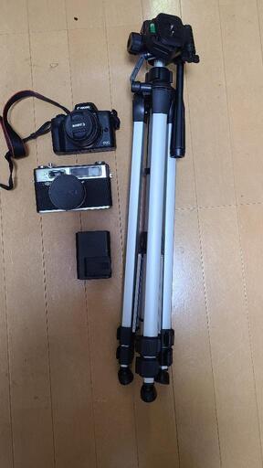 【未使用品 終了】ミラーレス一眼レフ Canon EOS Kiss M 三脚セット