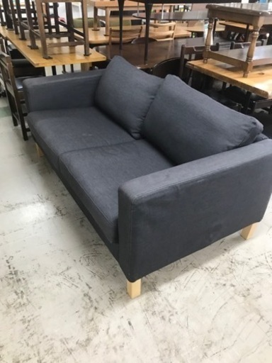 取引場所　南観音　A2401-046 IKEA 2人掛けソファ　汚れ有り　ソファカバー取り外し可能　脚部のみの取り外しできません。取り外しはアームレストでの取り外しになります。