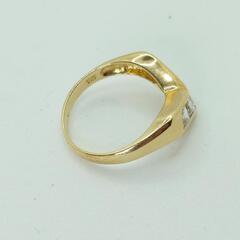 美品 K18 ホワイトサファイヤリング 11号 3.2g V型