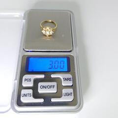 美品 K18 ホワイトサファイヤリング 11号 3.0g フラワーモチーフ　花型