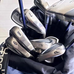 【コレ見て！ ゴルフ】 PRGR/DUNLOP レディース 13本セット＋バッグ ダンロップ HI-BRID CF-1 7本 PRGR ♯1,4,5,7,9 パター　右利き用