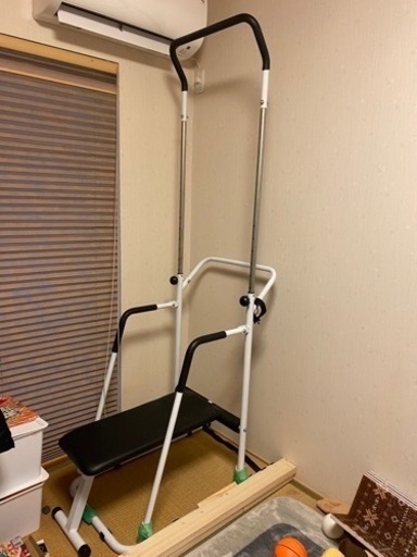 ぶら下がり健康器、腹筋