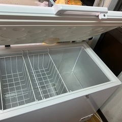 新しい冷蔵庫に切り替えため、動作確認済、中古ですがまだ綺麗です。