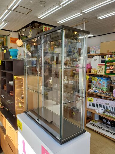 ガラスショーケース コレクションラック コレクションケース 飾り棚 2枚ガラス扉 ガラス棚板2枚☆横幅70㎝×奥行28㎝×高さ85㎝☆近隣配送無料 買取帝国 朝霞店