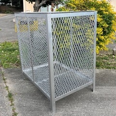 【値下げ交渉可】鉄骨製/ゴミ箱/ゴミ入れ/一軒家や会社等などにいかがでしょうか✨