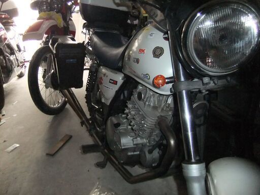 スズキ   グラストラッカー250
