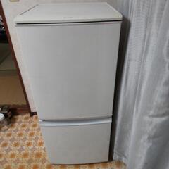 SHARP冷蔵庫137L冷蔵室91L;冷凍室46Ｌ2016年製　...