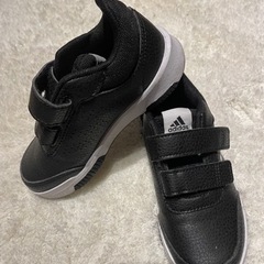 子供靴(adidas)17cm