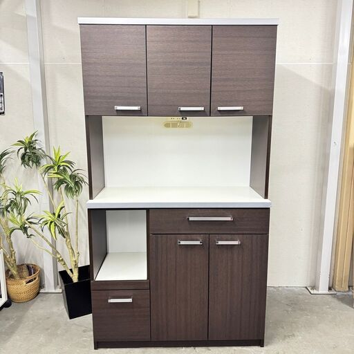 W 15966   ３枚扉キッチンボード 食器棚   ◆大阪市内・東大阪市他 5,000円以上ご購入で無料配達いたします！◆ ※京都・高槻・枚方方面◆神戸・西宮・尼崎方面◆奈良方面、大阪南部方面　それぞれ条件付き無料配送あり！