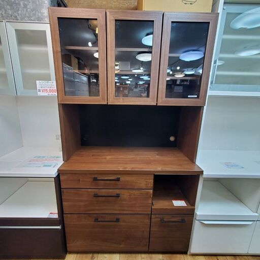 シックなブラウンキッチンボード 古賀家具工業株式会社 オープン カフェ105