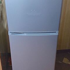 古い冷蔵庫SANYO SR-111G／109L動作品／もらってください