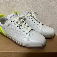 23年新作Christian Louboutinスニーカー