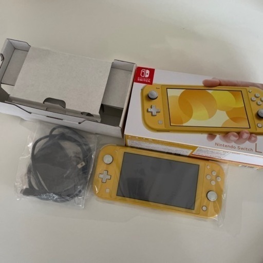 【売ります】Nintendo Switch Lite イエロー