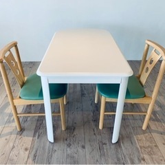 白いテーブル（DIY塗装品）と椅子2脚　中古品