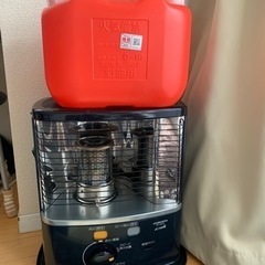 灯油ストーブ　灯油タンク