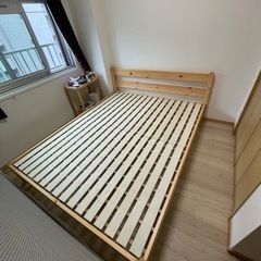 無印良品　木製ベッド パイン材突板　クイーン