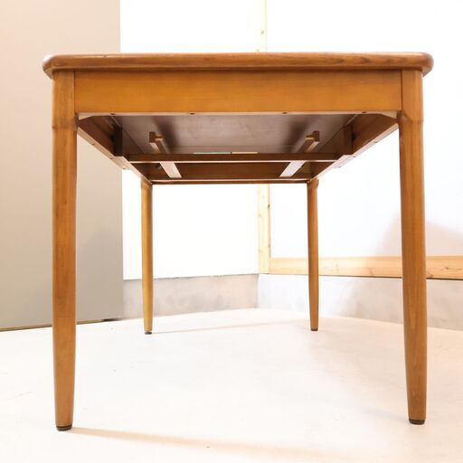 飛騨高山の家具メーカー日進木工(nissin)の伸長式ダイニングテーブル  