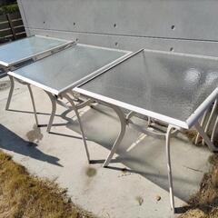 テーブル(スチール製・ガラス天板)　３つ