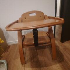 (引き渡し者決定)ベビーチェア　木製　食事用椅子　テーブル付きイス