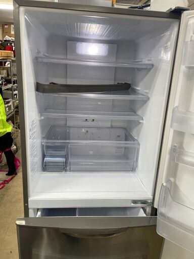 リサイクルショップどりーむ荒田店 No9882 冷蔵庫　４ドア　アクア　３５５L　２０１６年製　動作確認OK♪　自動製氷機能付きで便利♪ リサイクルショップどりーむ荒田店 No9882 冷蔵庫 4ドア アクア