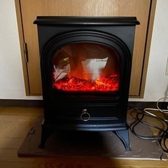 「取引中です」　暖炉型ファンヒーター