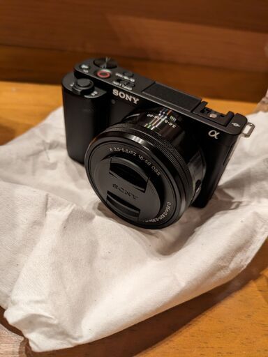 新品未使用　VLOGCAM ZV-E10Y ダブルズームレンズキット 最安　保証書付き　Sonyソニー配信カメラ