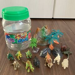 恐竜　フィギュア　20体セット＋ディノボトル