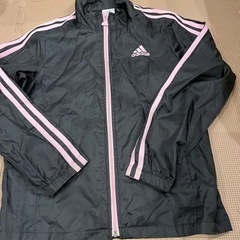 adidasパーカー