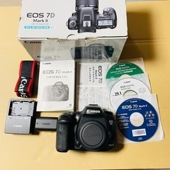 デジタル一眼レフ　カメラ　Canon EOS7D EF-S 18...