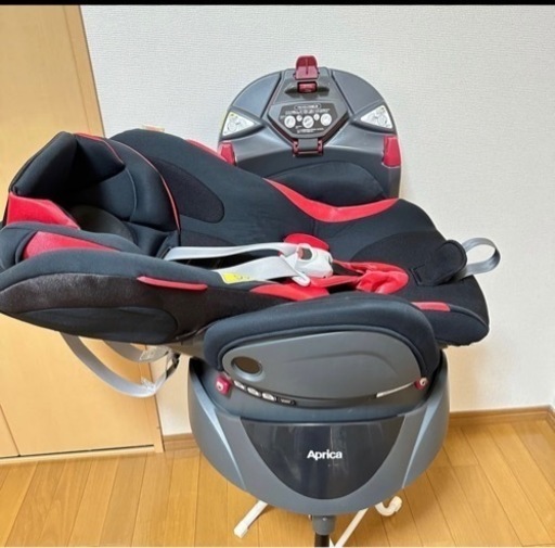 【美品】チャイルドシート　ディアターンプラス　バウンシングブラック