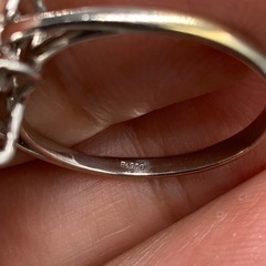 売り切れました。Pt900 プラチナ900 ダイヤモンドリング フラワー 