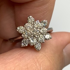 売り切れました。Pt900 プラチナ900 ダイヤモンドリング フラワー 