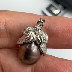 売り切れました。Pt900 プラチナ900 大粒 黒蝶真珠 パールペンダント 
