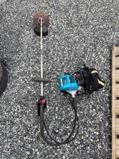 年末特価★ shindayiwa背引きスタート 背負式刈払機 イセキ らくらくカッターBK2026